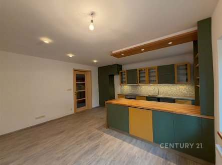 Pronájem bytu, 3+kk, 95 m²