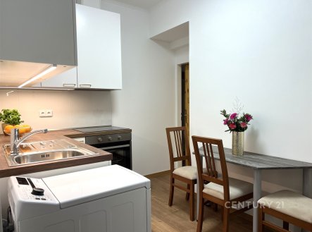 Pronájem bytu, 2+1, 45 m²