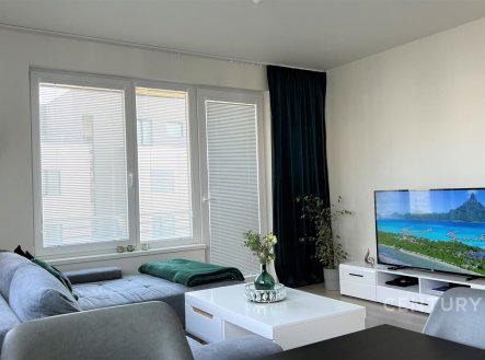Pronájem bytu, 2+kk, 56 m²