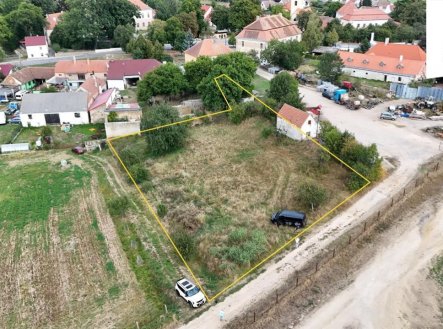 Prodej pozemku pro bydlení, 1 858 m²