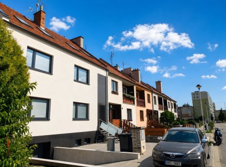 Pronájem bytu, 3+kk, 75 m²