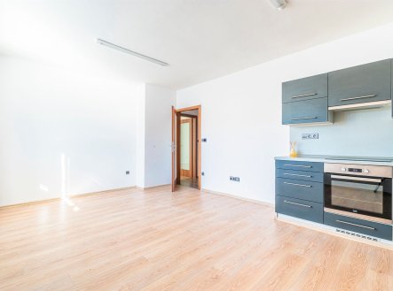 Pronájem bytu, 3+kk, 75 m²