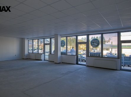 Pronájem obchodní prostory, 160 m²