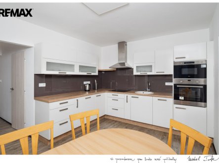 Pronájem bytu, 1+kk, 40 m²