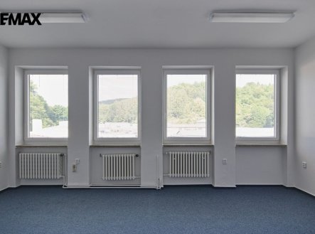 Pronájem kanceláře, 32 m²
