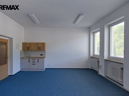Pronájem kanceláře, 32 m²