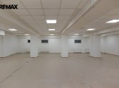 Pronájem obchodní prostory, 400 m²