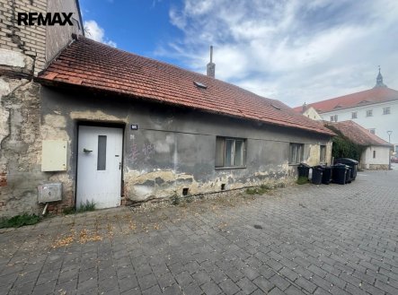 Prodej pozemku pro komerční výstavbu, 1 105 m²