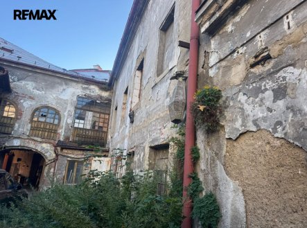 Pronájem obchodní prostory, 150 m²