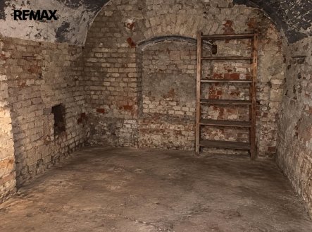 Pronájem obchodní prostory, 150 m²