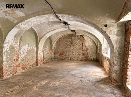 Pronájem obchodní prostory, 150 m²