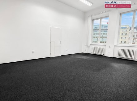 Pronájem kanceláře, 70 m²