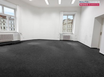 Pronájem kanceláře, 70 m²