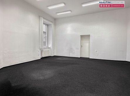 Pronájem kanceláře, 70 m²