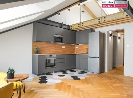 Pronájem bytu, 2+kk, 72 m²