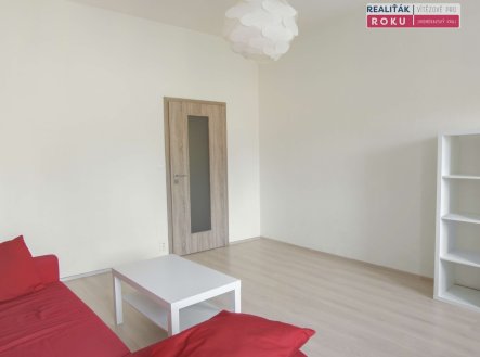 Pronájem bytu, 1+1, 37 m²
