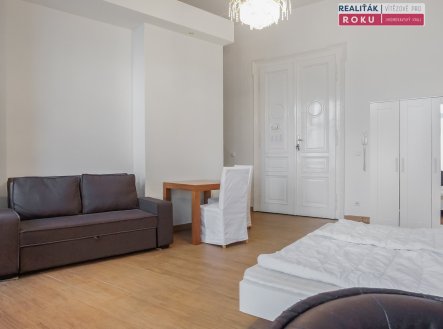 Pronájem bytu, 1+kk, 39 m²
