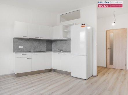 Pronájem bytu, 1+kk, 32 m²