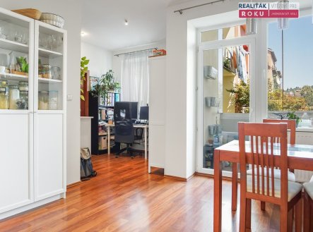Pronájem bytu, 2+kk, 64 m²