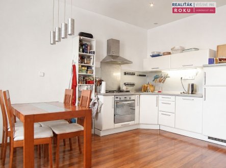Pronájem bytu, 2+kk, 64 m²