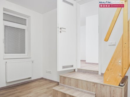 Pronájem bytu, 2+kk, 36 m²