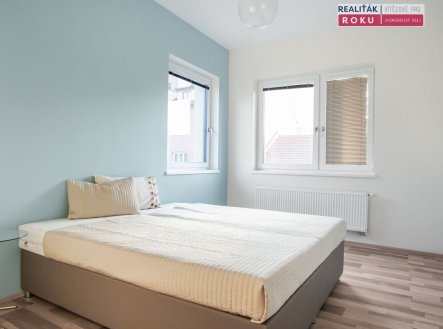 Pronájem bytu, 2+kk, 45 m²