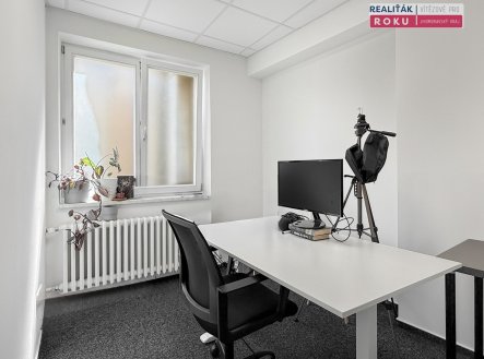 Pronájem kanceláře, 92 m²