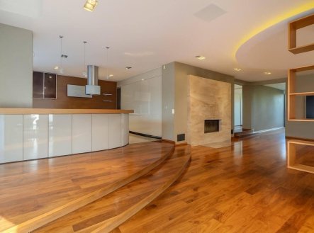 Prodej domu/vily, 700 m²