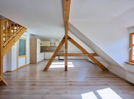 Pronájem bytu, 3+kk, 99 m²