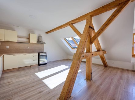 Pronájem bytu, 3+kk, 99 m²