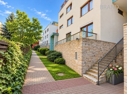 Pronájem bytu, 2+kk, 56 m²