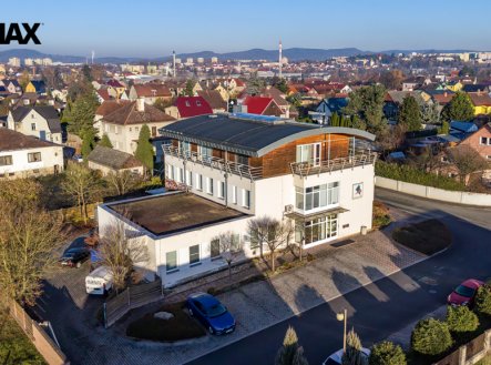 Prodej kanceláře, 826 m²
