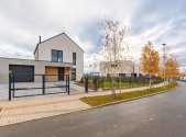 Pronájem domu/vily, 178 m²