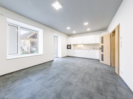 Pronájem bytu, 4+kk, 94 m²