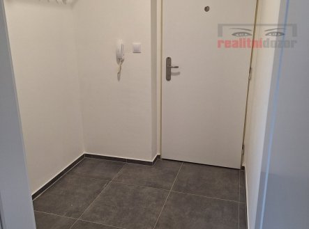 Pronájem bytu, 1+kk, 33 m²