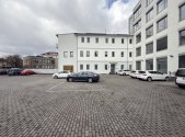 Pronájem kanceláře, 338 m²