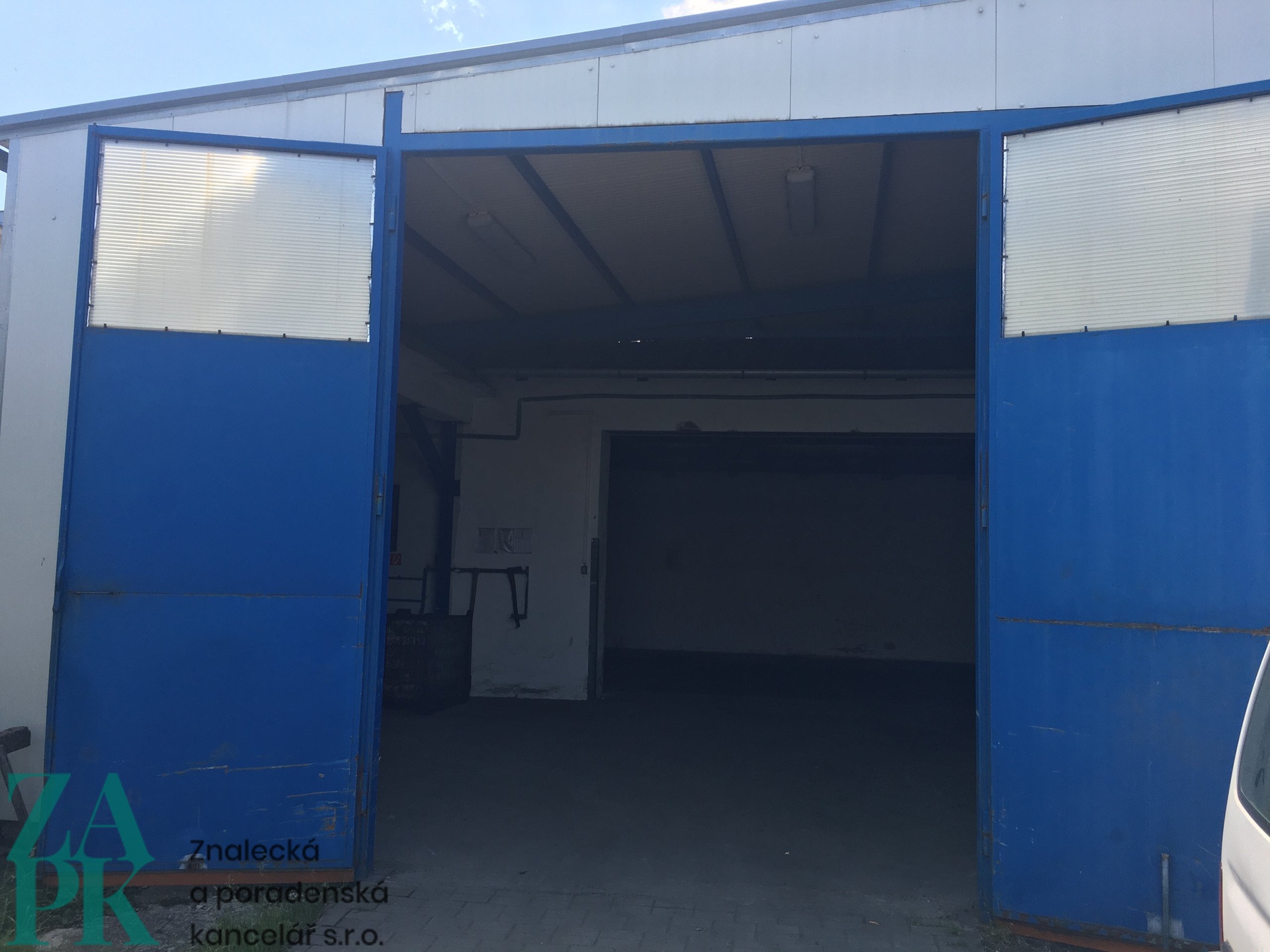Pronájem skladovacích prostor s kanceláří 115 m2, Loštice