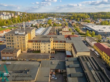 Pronájem komerčního objektu, sklad, 869 m²