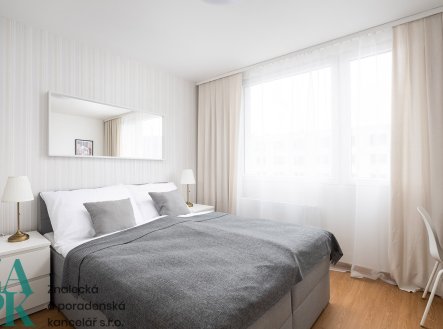 Pronájem bytu, 2+kk, 44 m²