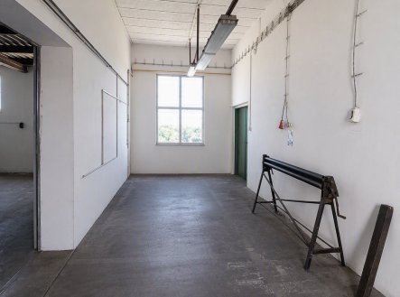 Pronájem komerčního objektu, sklad, 100 m²