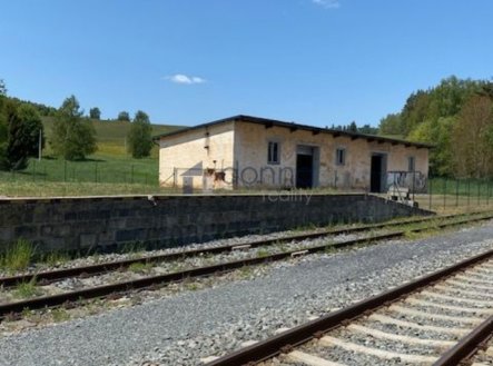 Pronájem skladu, 319 m²