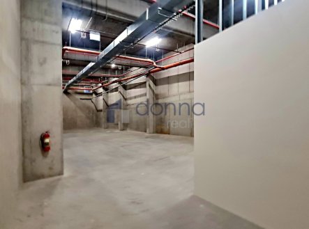 Pronájem skladu, 260 m²