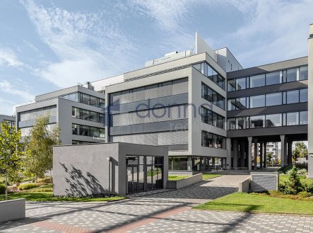 Pronájem kanceláře, 1 398 m²