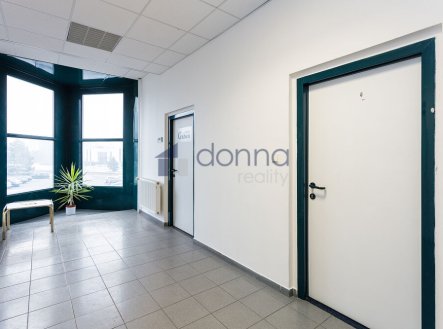 Pronájem kanceláře, 42 m²