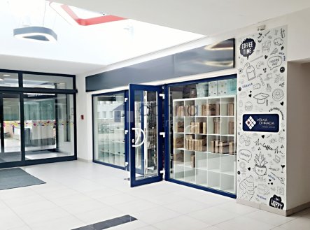 Pronájem obchodní prostory, 102 m²