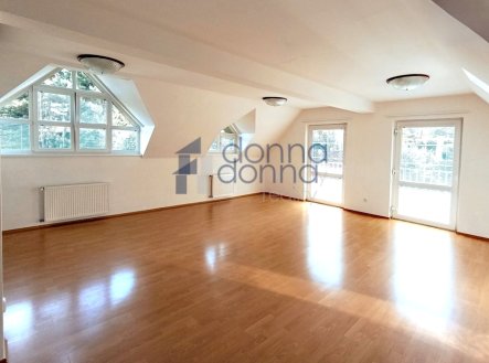 Pronájem domu/vily, 251 m² obrázek