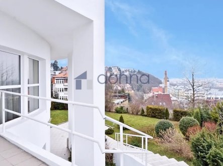 Pronájem kanceláře, 839 m²