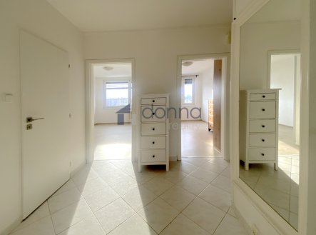 Pronájem bytu, 3+kk, 85 m²