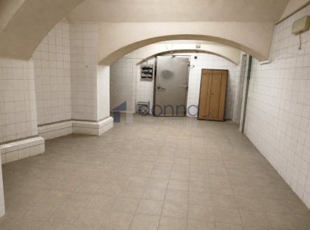 Pronájem skladu, 220 m² obrázek