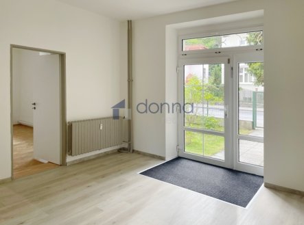 Pronájem obchodní prostory, 65 m²